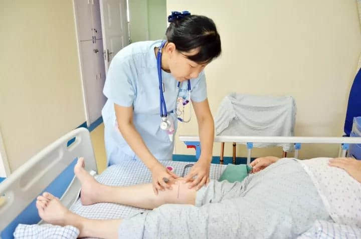 蓮池骨科護(hù)士圖片