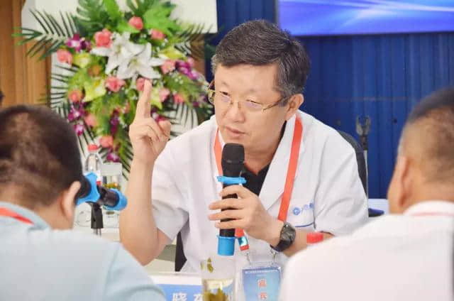 全國(guó)50多位院長(zhǎng)蒞臨淄博蓮池骨科參觀交流